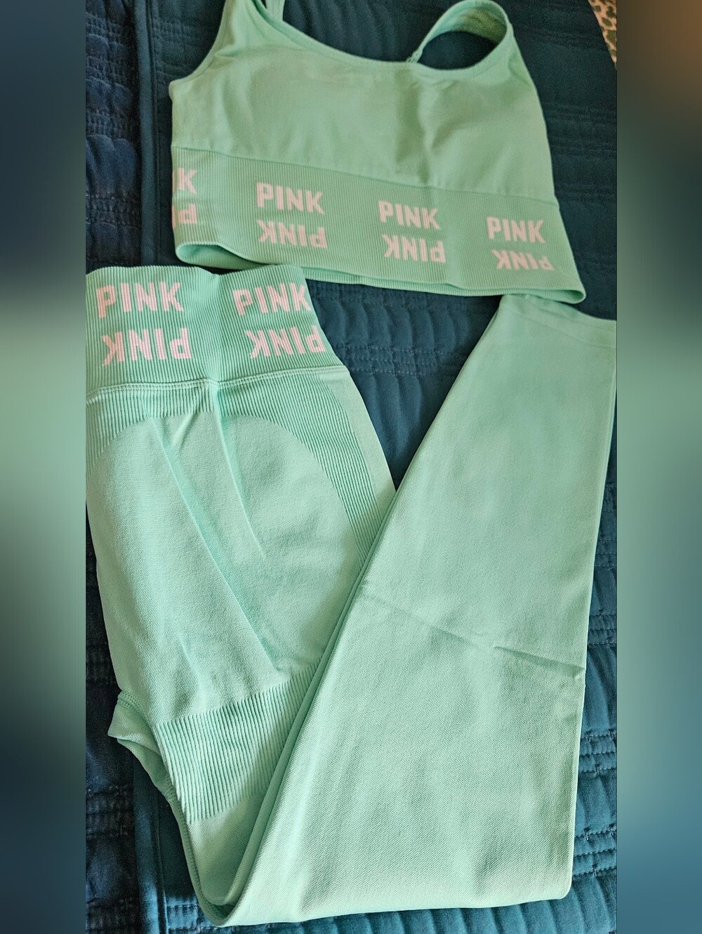 VS Pink Active Set